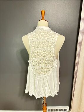 Y2K Gemstone Crochet Back Vest Cream Rayon Medium USA